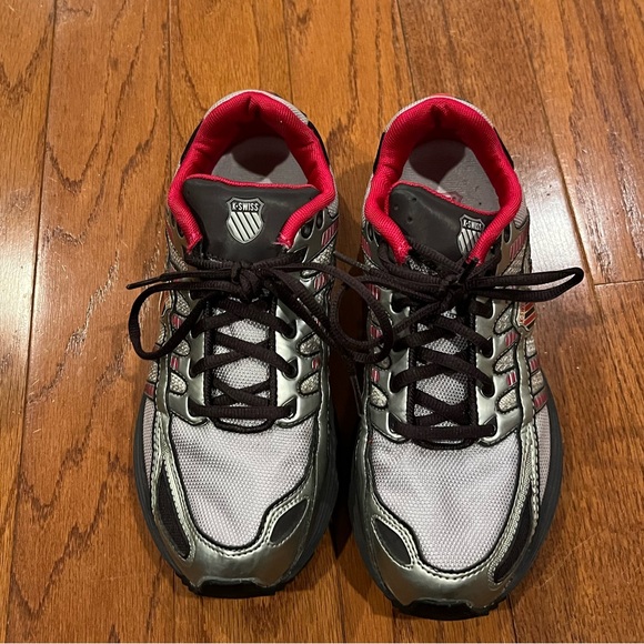 Like new K Swiss sneakers. Size 8.5 PINK & GRAY - Picture 2 of 8